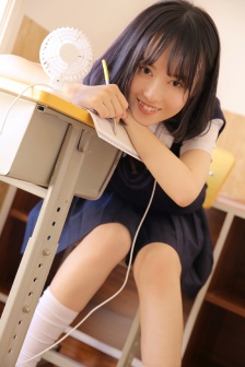 龟的头边上长了一圈小疙瘩