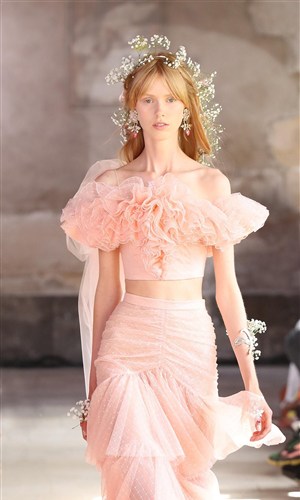 法国电影母亲的绣感