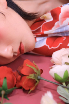 回娘家白天像父女晚上像夫妻